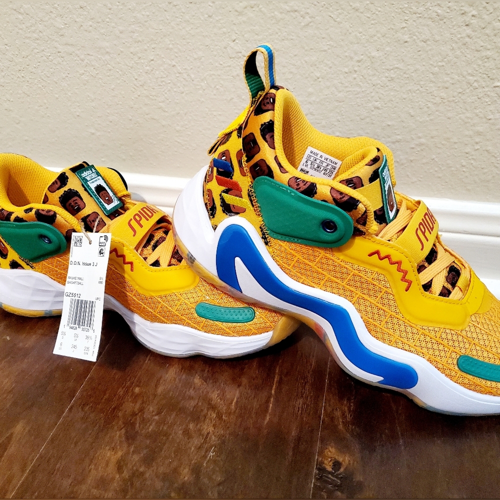 "Youth" Adidas D.O.N. Issue 3 X LEGO🤯🔥💯 - (New w/o box)